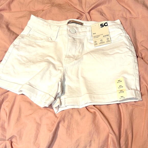 SO Pants - Brand new white cuffed shorts! Juniors! NWT